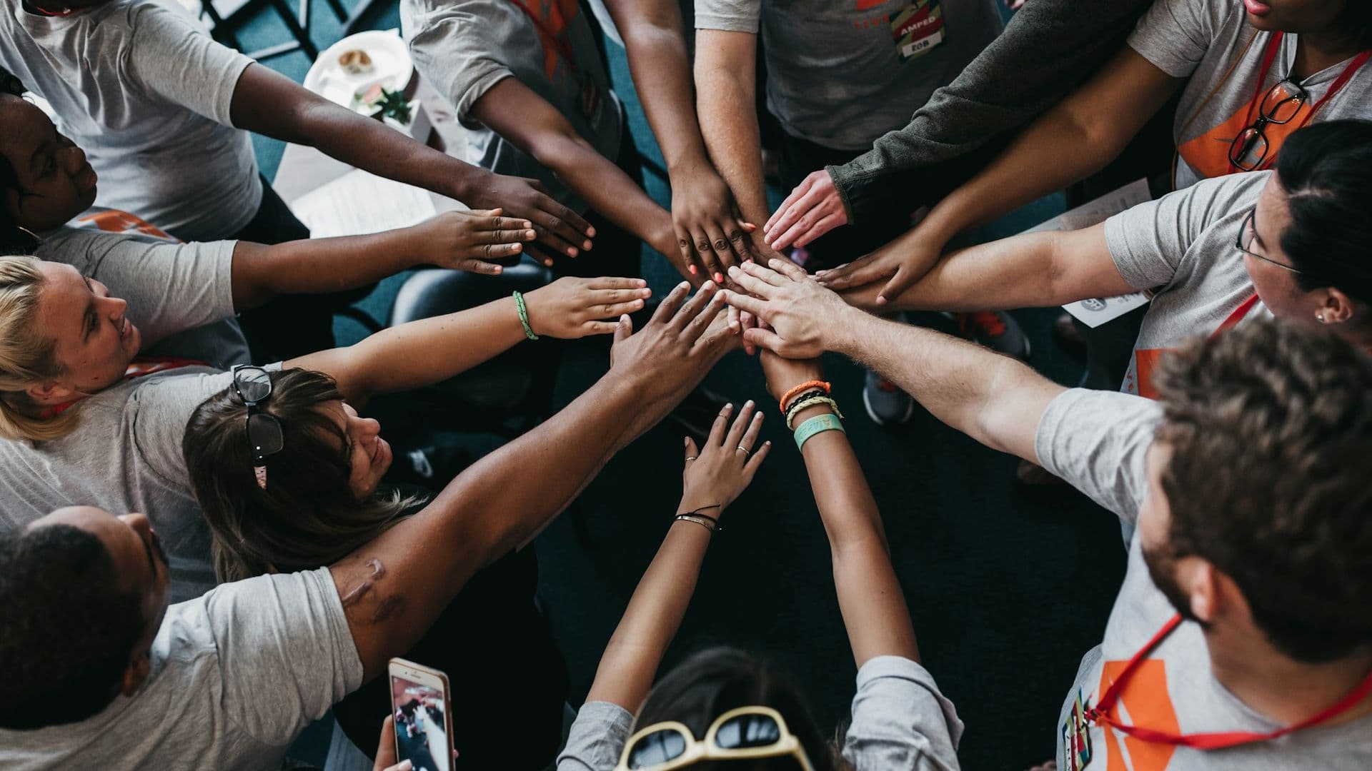 camylla-battani-ABVE1cyT7hk-unsplash (1).jpg